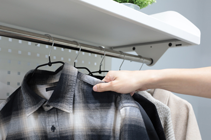 吊衣棚板展示架示意